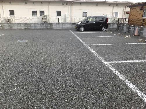 14/14 駐車場