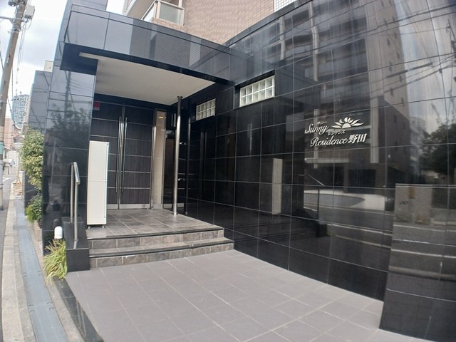 14/20 エントランス