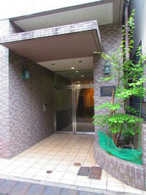 14/14 エントランス