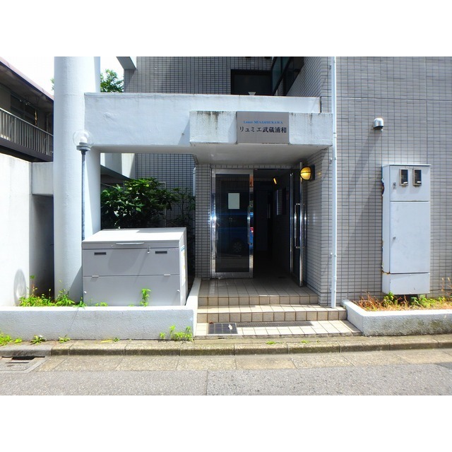 2/2 エントランス