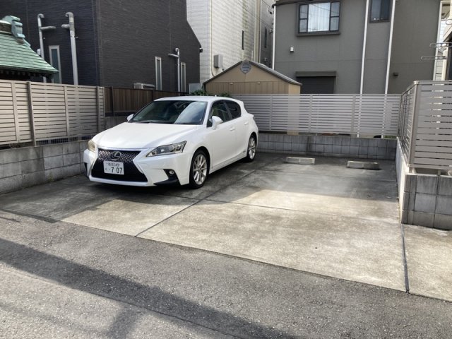 24/25 駐車場