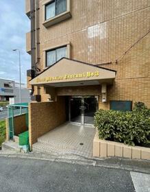 16/16 エントランス