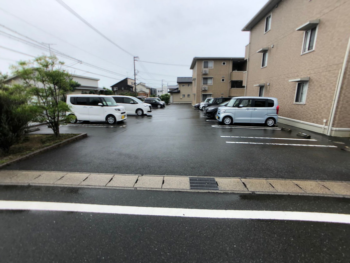 20/20 駐車場