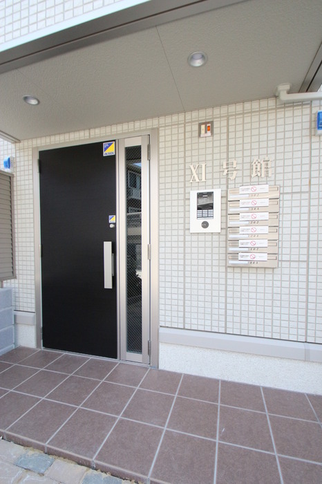 17/19 エントランス