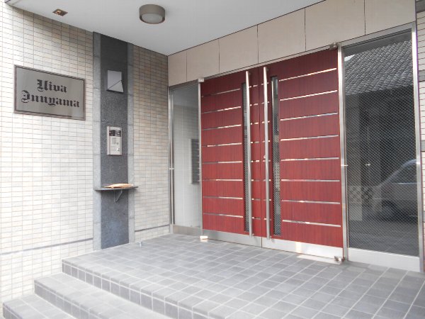 21/30 エントランス