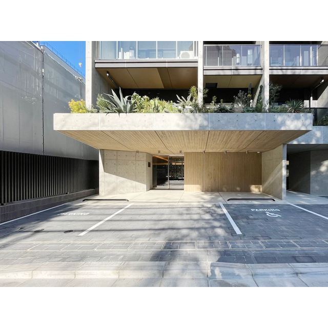 17/20 エントランス