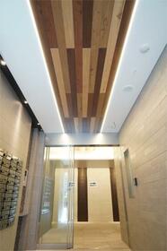 14/14 エントランス