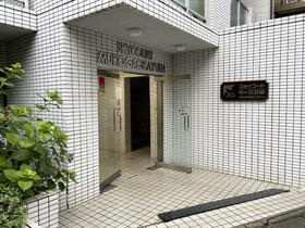 16/16 エントランス