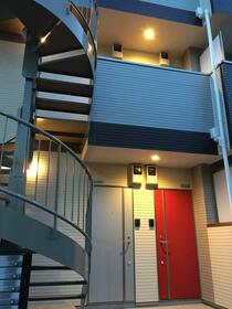 16/16 エントランス