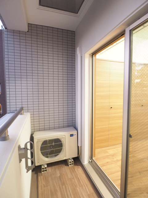 14/28 バルコニー