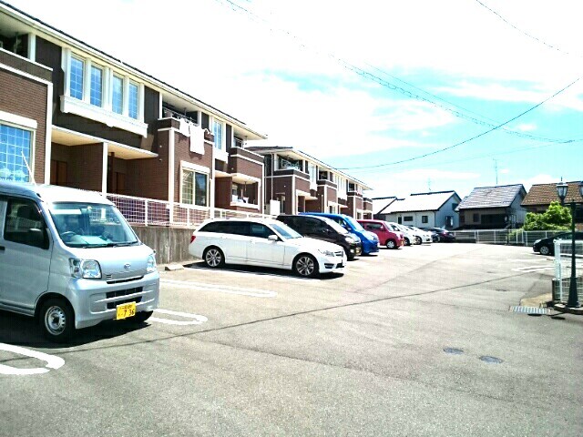 16/22 駐車場