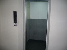 14/15 エントランス