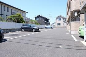 16/16 駐車場
