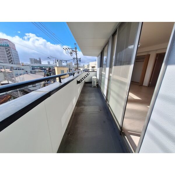 13/16 バルコニー