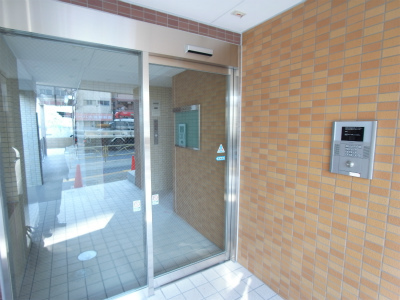 14/14 エントランス