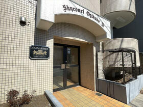 16/16 エントランス