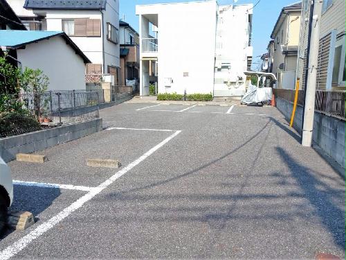 14/18 駐車場