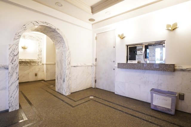 14/23 エントランス