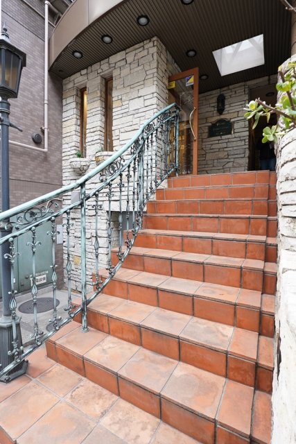 13/23 エントランス