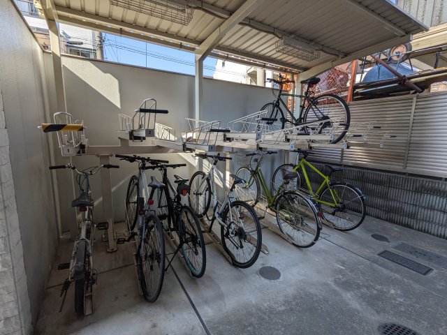 23/30 駐車場