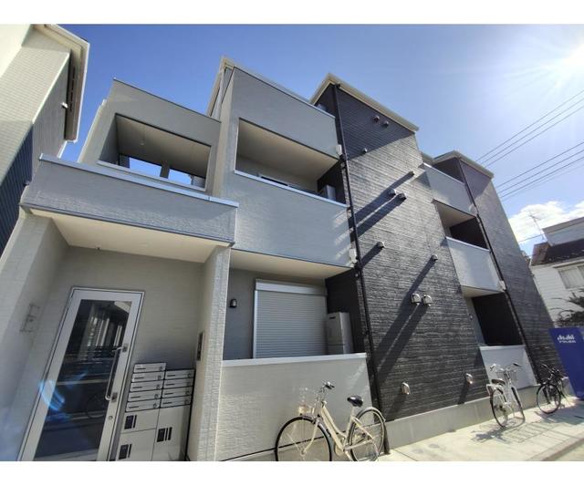 27/30 エントランス