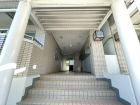 2/3 エントランス