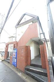 16/16 エントランス