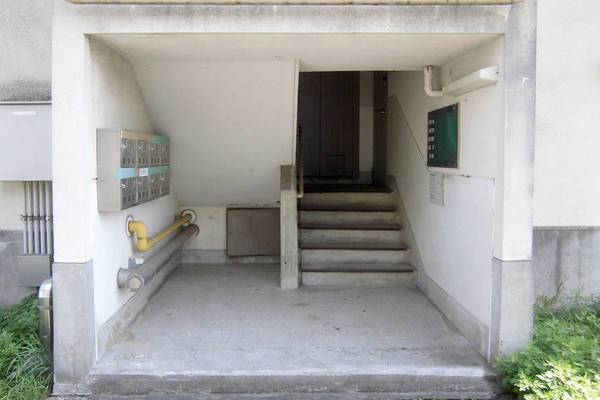 14/16 エントランス