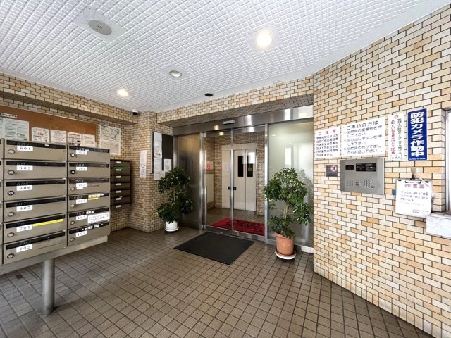 15/22 エントランス