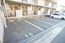 16/16 駐車場