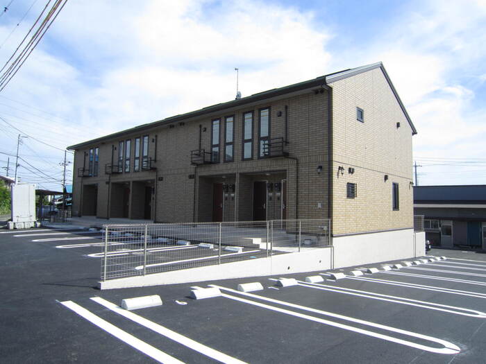 18/23 駐車場