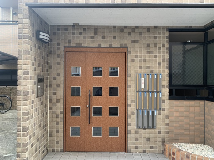 19/26 エントランス