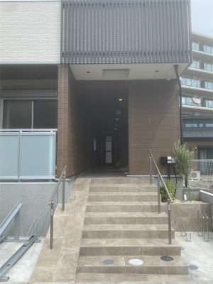 20/20 エントランス