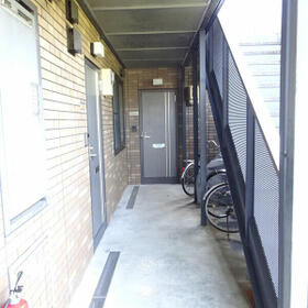 14/14 エントランス