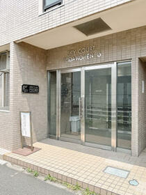 16/16 エントランス