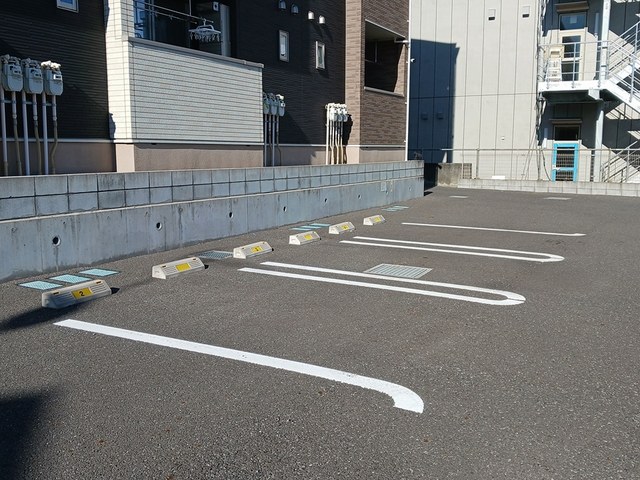 14/20 駐車場