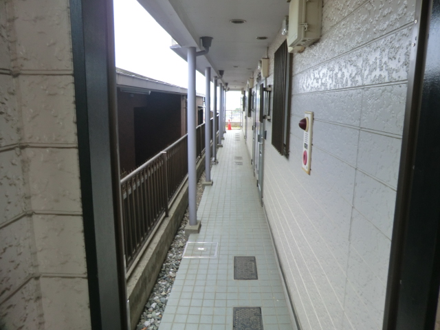 21/30 エントランス