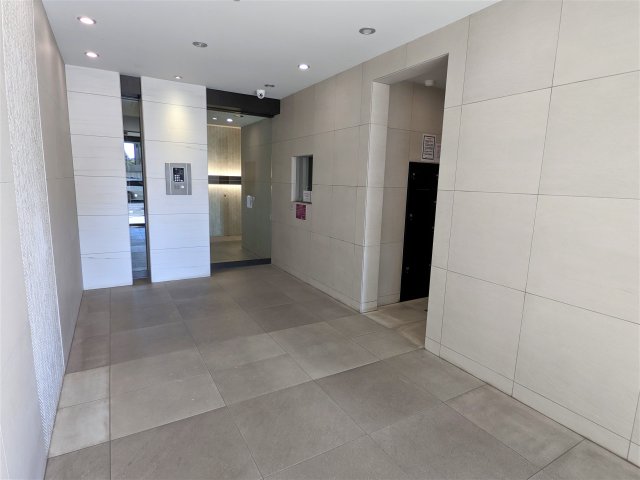 23/30 エントランス