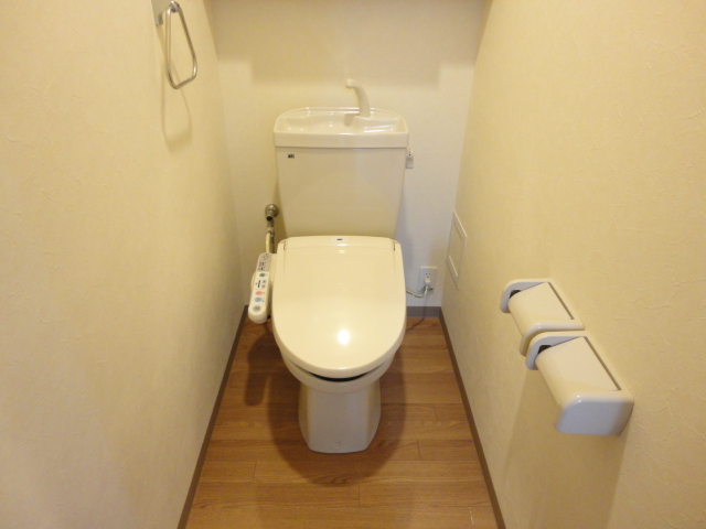 16/27 トイレ