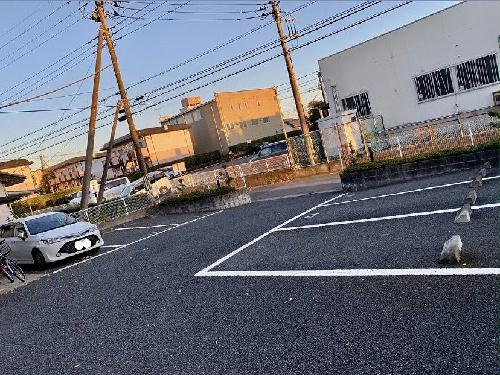2/2 駐車場