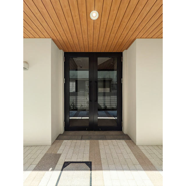 16/18 エントランス