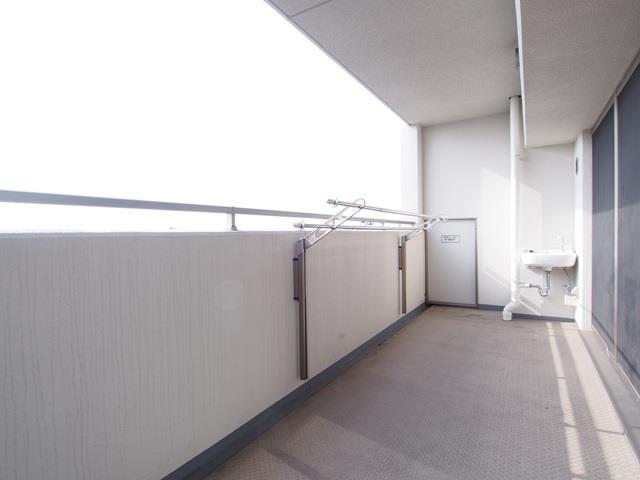 13/18 バルコニー