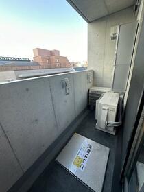 13/16 バルコニー