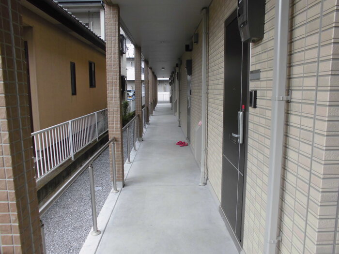16/30 エントランス