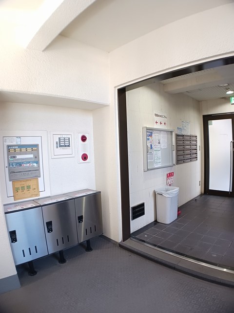 14/20 エントランス