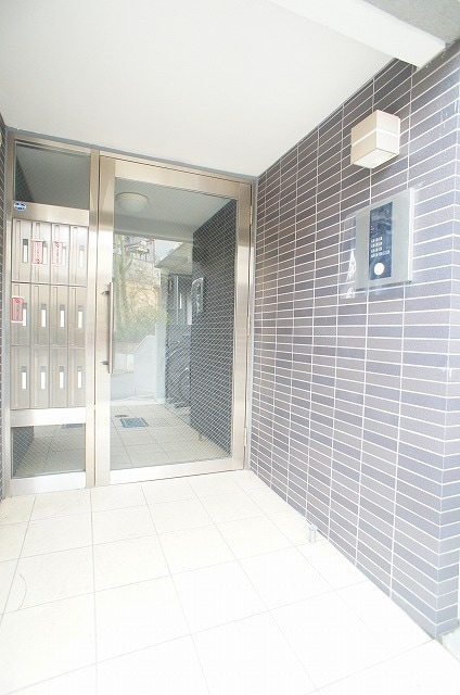 14/20 エントランス