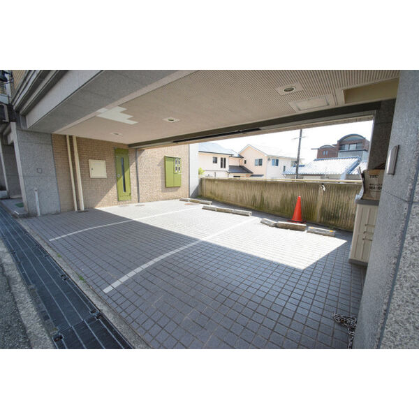4/4 駐車場