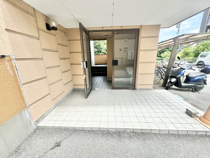 19/21 エントランス