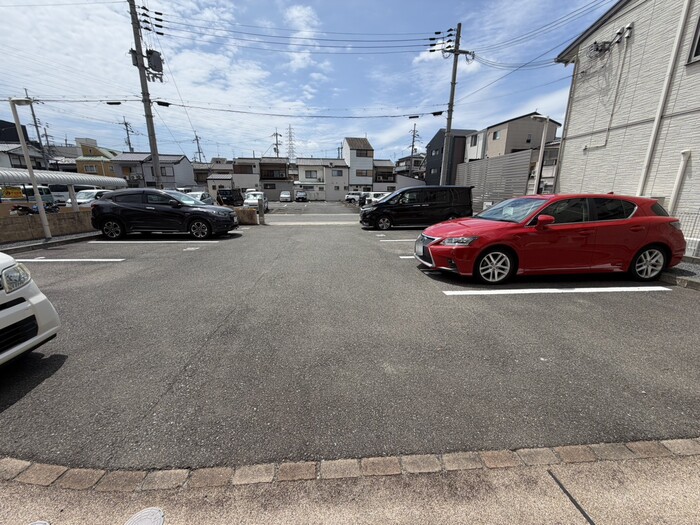 3/3 駐車場