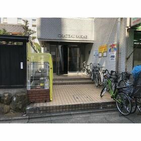 16/16 エントランス